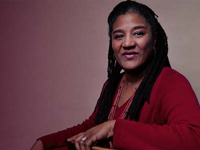 脚本担当：リン・ノテージ（Lynn Nottage）