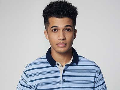 エバン役のジョーダン・フィッシャー（Jordan Fisher）