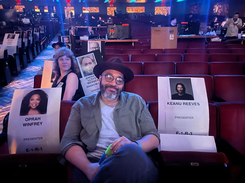 エディ・クーパーさん。ブロードウェイの劇場にて