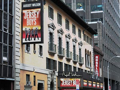 ミュージカル「ジャージー・ボーイズ（Jersey Boys）」の公演会場：オーガスト ウィルソン劇場