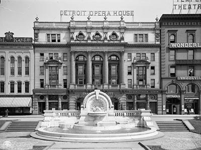 デイビット・ネダーランダーがデトロイトで創立したデトロイト・オペラ・ハウス