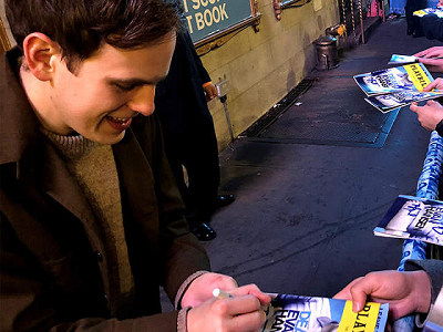 エヴァン役テイラー・トレンチ（Taylor Trensch）