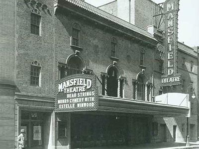 1926年創設当時のマンスフィールド劇場（Mansfield Theatre）