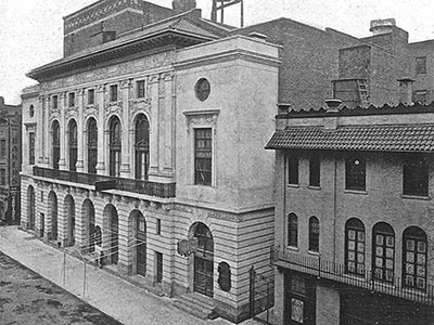 1910年~1931年に劇場として運営していた「グローブ劇場（Globe Theatre）」