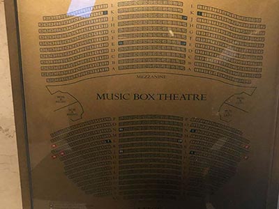 ミュージックボックス劇場（Music Box Theatre）に掲示されている座席表
