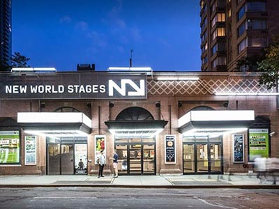 映画館として開業したニュー・ワールド・ステージ（New World Stages）